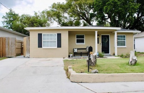 East Tampa Apartamento | The M’s Cozy Corner