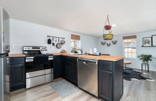 Olathe Casa | The Mulberry House: Cozy Home In Downtown Olathe