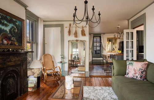 Hudson Casa | The Mulford Alden House