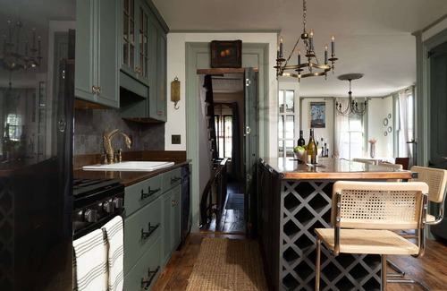 Hudson Casa | The Mulford Alden House