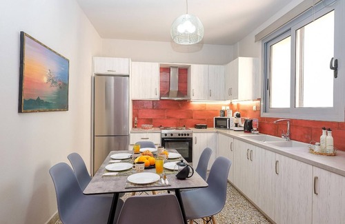 Heraklion Apartamento | The Museum View Suite