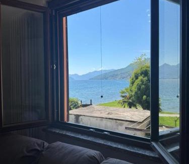 Dongo Apartamento | The Music of The Lake - Lake Front with three Bedrooms