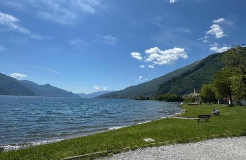 Dongo Apartamento | The Music of The Lake - Lake Front with three Bedrooms