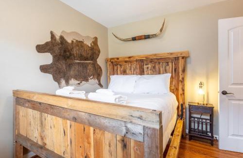 Elm Hill Acres Casa | The Musicians Cottage by Stay Local Nashville