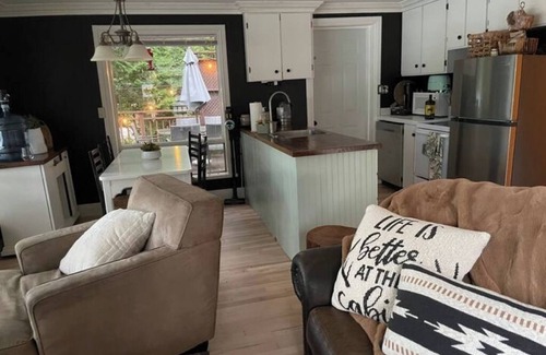 Utterson Cabaña | The Muskoka Nest – A Lakeside Treehouse Retreat