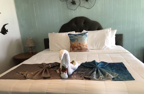Placentia Hotel | The Nautical Inn Resort