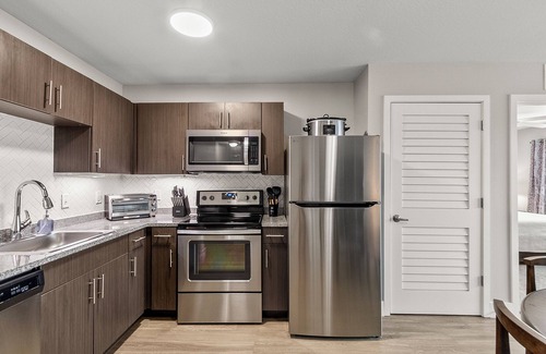 Tuscaloosa Condominio | The Nelson 1st Floor Riverfront Condo with Pool & Gym Access