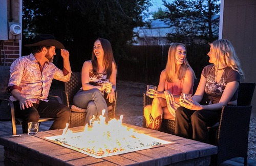 Dupont Casa | The Neon Cowboy: Hot Tub, Fire Pit, Movie Theater