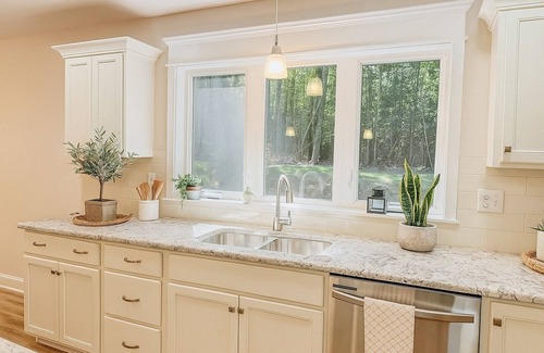 East Stroudsburg Casa | The Nest and Nook in The Poconos! 10 Min to Major Highways to NY, NJ