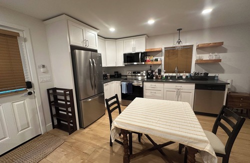 Woodinville Apartamento | The Nest : Charming space with Sauna, jacuzzi plunge near wineries and hiking