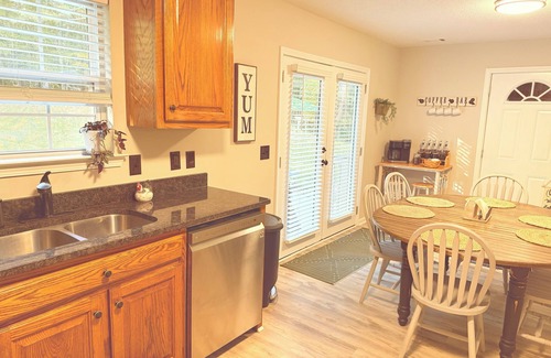 Ranger Casa | The Nest in Ranger - A Cozy Private Getaway with a Huge Game Room!