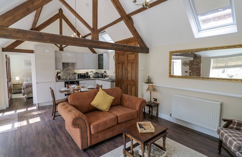 Sutton Cheney Cabaña | THE NEST, pet friendly, character holiday cottage in Market Bosworth