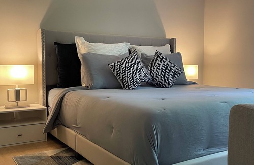 Burlington Casa | The Nestled Beauty !