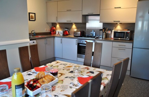 Anstruther Apartamento | The Neuk- contemporary coastal apartment