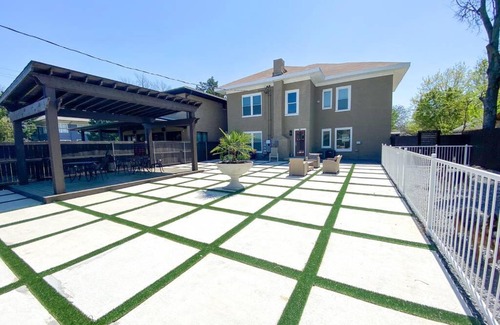 Lower Greenville Apartamento | The NEW Contemporary Studio in Lower Greenville