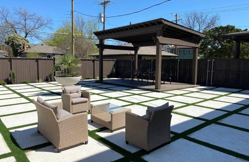 Lower Greenville Apartamento | The NEW Contemporary Studio in Lower Greenville