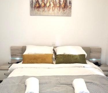 Kinosargous Apartamento | THE NEW Diamont of Athens