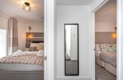 Margam Apartamento | The New Lodge - Cottage - Tv in every bedroom!