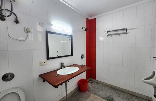 Dwarka Hotel | The New Moon