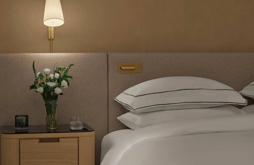 Back Bay East Hotel | The Newbury Boston, 3 Rooms With 2 Queen Beds!