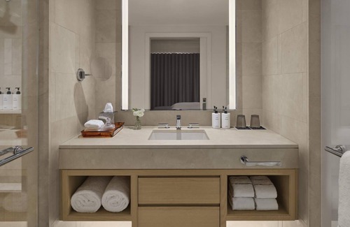 Back Bay East Hotel | The Newbury Boston, 3 Rooms With 2 Queen Beds!