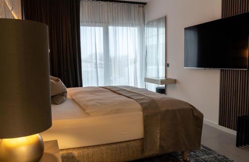 Speldorf Hotel | THE NEWSHA SIGNATURE HOME