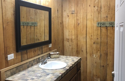 Samburg Cabina | El mejor lugar en el lago Reelfoot para un grupo de familiares o amigos