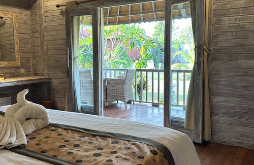 Mushroom Bay Cama Y Desayuno | The Niti Hut's