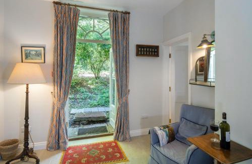Shrewton Apartamento | The Nook at Henge Estate