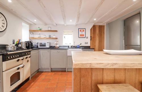 Cavendish Cabaña | THE NOOK, pet friendly, character holiday cottage in Long Melford