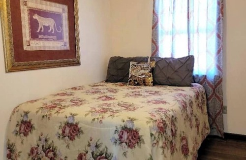Forrest City Casa | "The Nook" Relax and Enjoy.