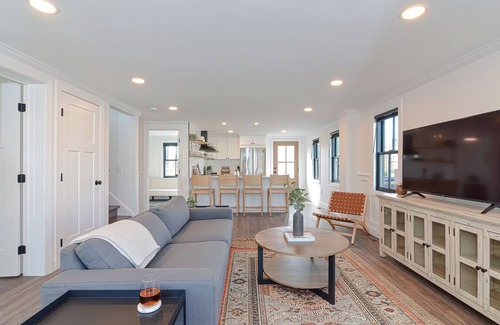 East Greenwich Casa | The Nordic Abode, a true antique on the Harbour