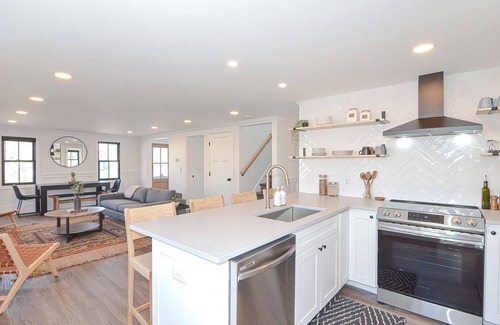 East Greenwich Casa | The Nordic Abode, a true antique on the Harbour