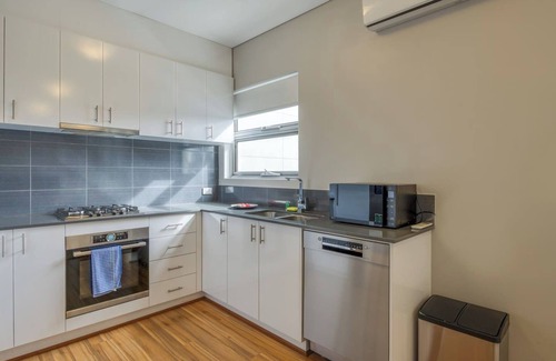 Redcliffe Apartamento | The Nordic Nook A Relaxed Redcliffe Stay