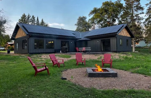 Washburn Cabina | The North Oak, a Modern Cabin