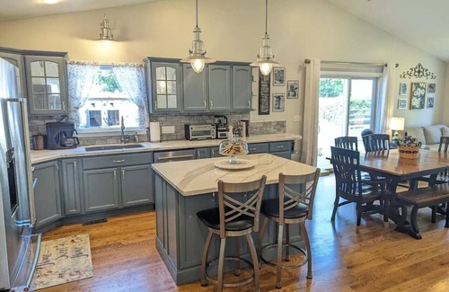 Ludington Casa | The North Shores Upscale Home Near The Beach