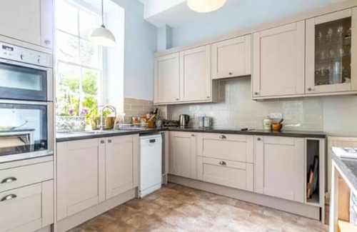 Wroughton Casa | The North Wing of Wroughton Country Retreat