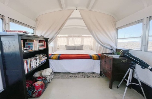 Newcastle Cabina | The Nowhere Bus · Off-Grid, Stargazing, Nic Cage Themed School Bus