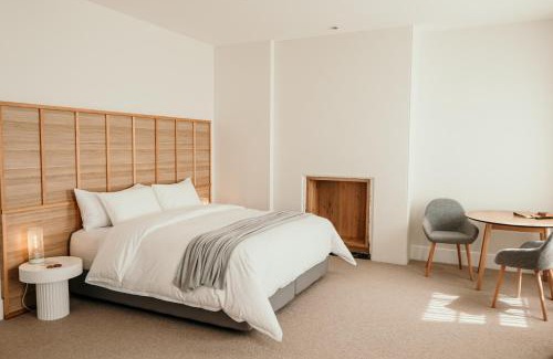 Port Fairy Hotel | The Oak & Anchor Hotel