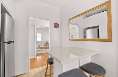 Mosman Apartamento | The Oak Chic Art Deco Retreat near Balmoral Beach