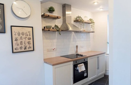 Deepcar Casa | The Oak Cottage: Charming house