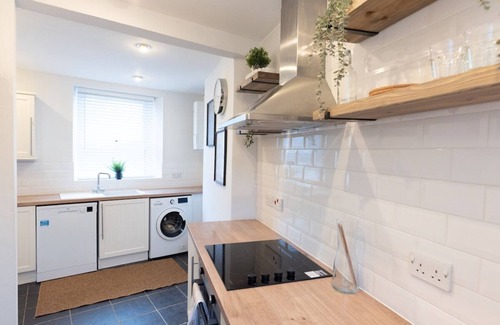 Deepcar Casa | The Oak Cottage: Charming house