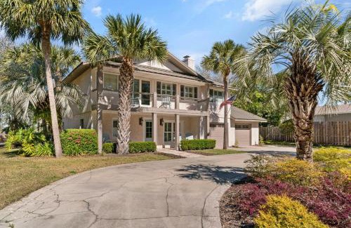 East Beach Casa | The Oak on the River - 2311 Ocean Rd