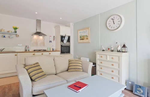 Ashford Cabaña | The Oaks Secluded Cosy Cottage near Ashford