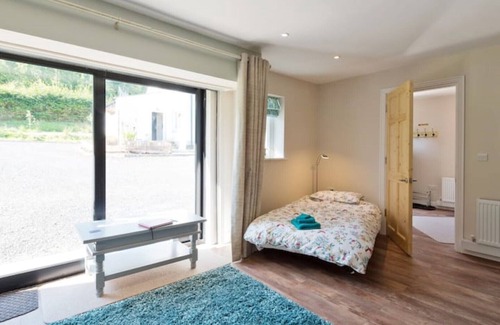 Ashford Cabaña | The Oaks Secluded Cosy Cottage near Ashford