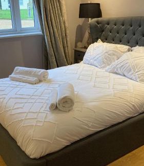 Stowmarket Villa | The Oaks Stable cottage