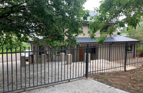 Clarens Apartamento | The Oaktree House