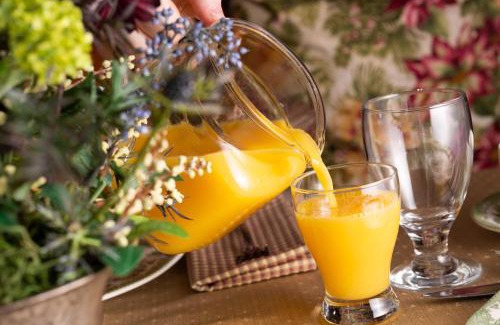Spirit Lake Cama Y Desayuno | The Oakwood Inn