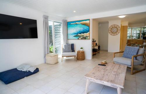 Noosa Heads Apartamento | The Oasis has a private courtyard and ideal location to walk