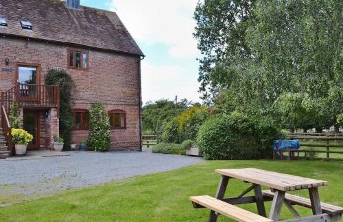 Bromyard Apartamento | The Oast House - farm stay apartment set within 135 acres